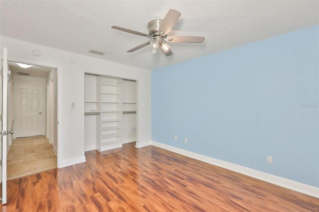 14651 VILLAGE GLEN CIRCLE, Tampa, FL 33618