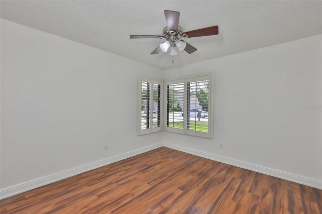 14651 VILLAGE GLEN CIRCLE, Tampa, FL 33618