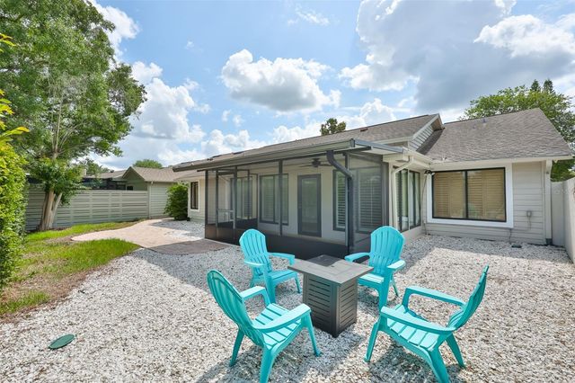 14651 VILLAGE GLEN CIRCLE, Tampa, FL 33618