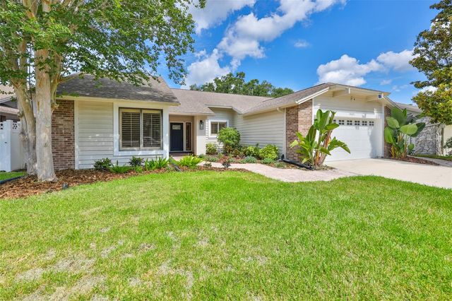 14651 VILLAGE GLEN CIRCLE, Tampa, FL 33618