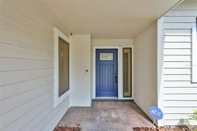 14651 VILLAGE GLEN CIRCLE, Tampa, FL 33618