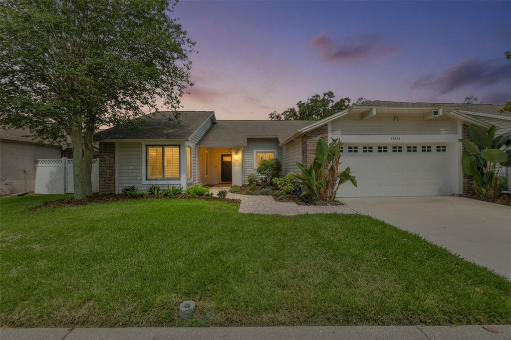 14651 VILLAGE GLEN CIRCLE, Tampa, FL 33618