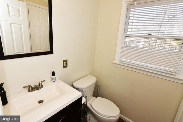 128 DOGWOOD DR, Cross Junction, VA 22625