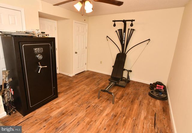 128 DOGWOOD DR, Cross Junction, VA 22625