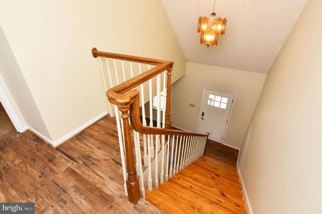 128 DOGWOOD DR, Cross Junction, VA 22625