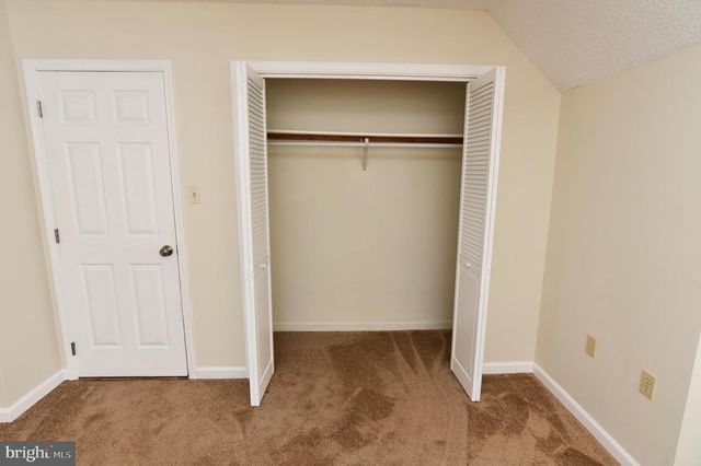 128 DOGWOOD DR, Cross Junction, VA 22625