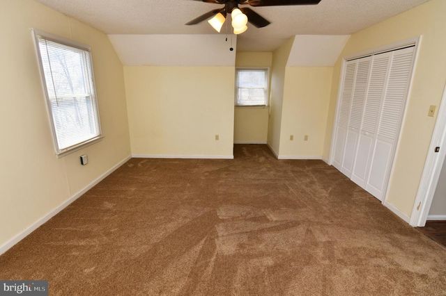 128 DOGWOOD DR, Cross Junction, VA 22625