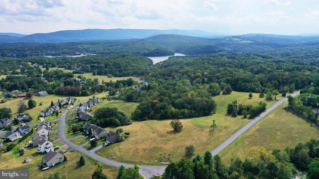 128 DOGWOOD DR, Cross Junction, VA 22625