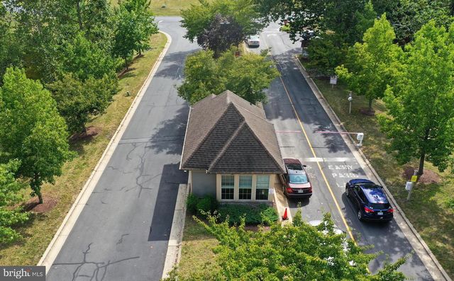 128 DOGWOOD DR, Cross Junction, VA 22625