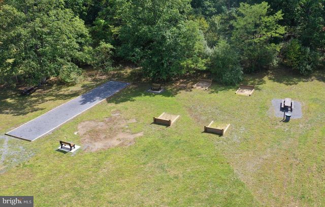128 DOGWOOD DR, Cross Junction, VA 22625