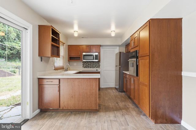 12410 ROCKLEDGE DR, Bowie, MD 20715