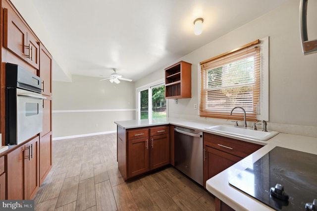 12410 ROCKLEDGE DR, Bowie, MD 20715