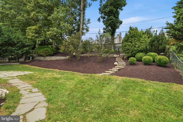 12410 ROCKLEDGE DR, Bowie, MD 20715