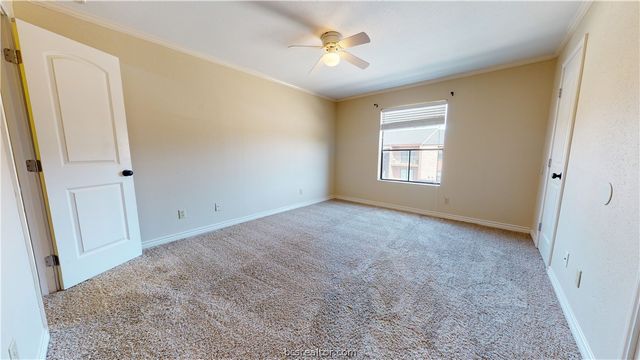 904 University Oaks Boulevard 20, College Station, TX 77840