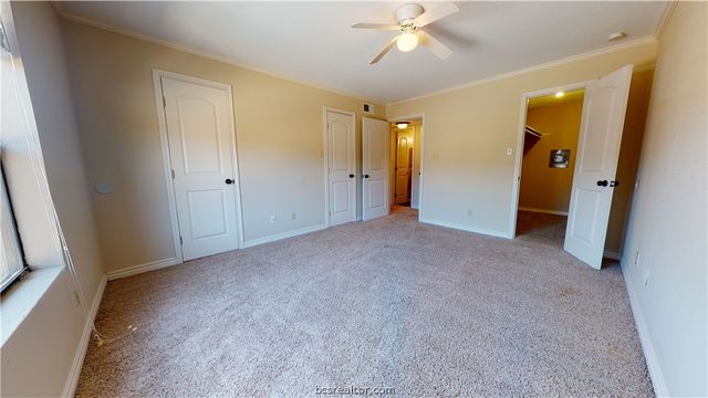 904 University Oaks Boulevard 20, College Station, TX 77840