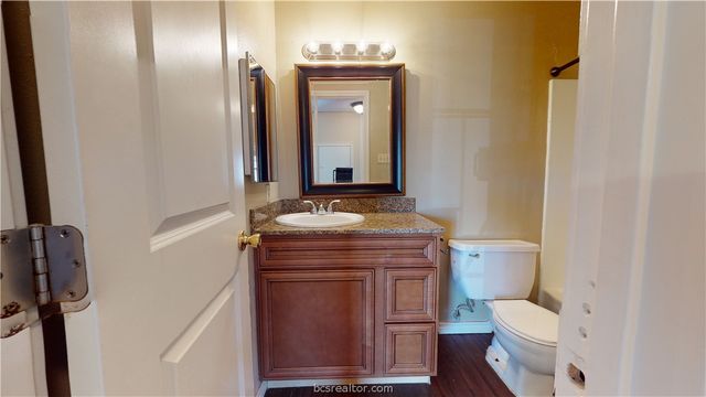 904 University Oaks Boulevard 20, College Station, TX 77840