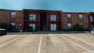 904 University Oaks Boulevard 20, College Station, TX 77840