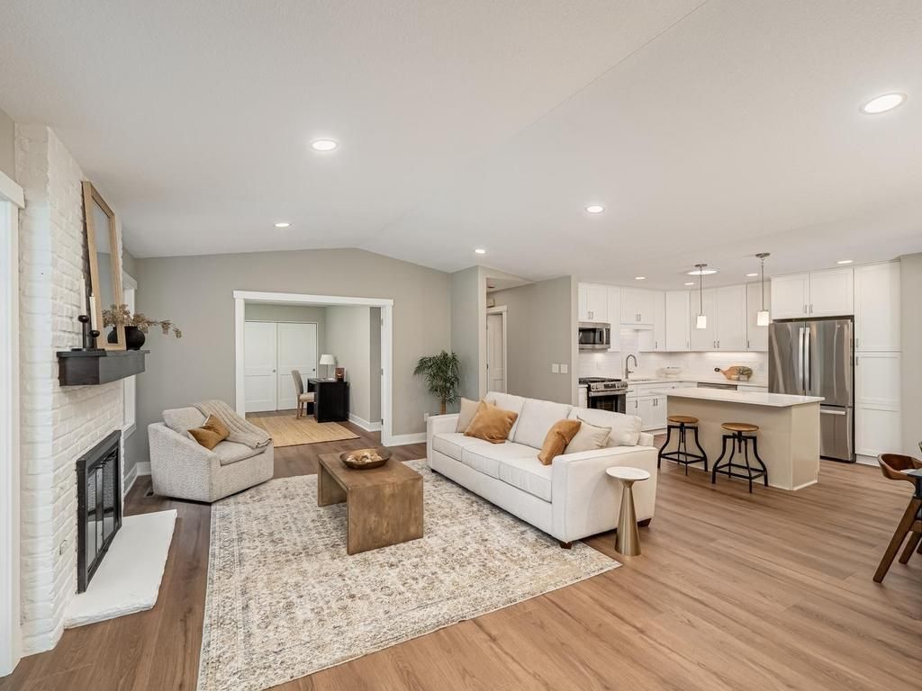 984 Yuma Lane N, Plymouth, MN 55447 — exterior