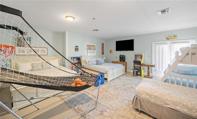 150 Mustang Royale Blvd, Port Aransas, TX 78373