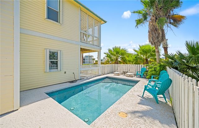 150 Mustang Royale Blvd, Port Aransas, TX 78373