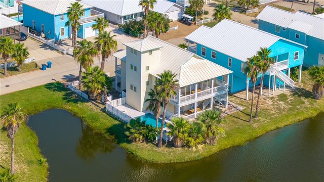 150 Mustang Royale Blvd, Port Aransas, TX 78373