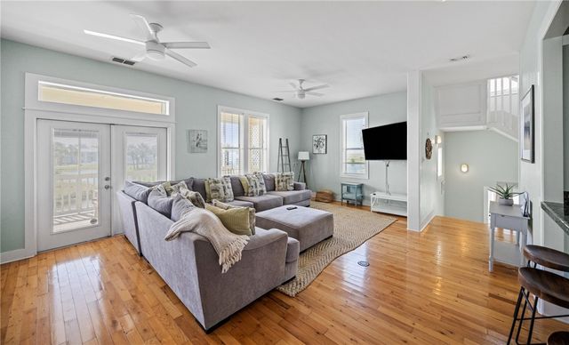 150 Mustang Royale Blvd, Port Aransas, TX 78373