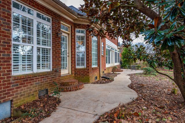 2638 Big Eagle Trl, Murfreesboro, TN 37127