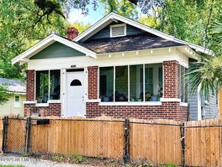 1433 W 8TH Street, Jacksonville, FL 32209