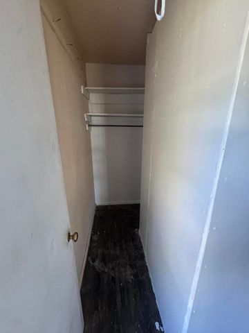 1331 N Howell Avenue, West Plains, MO 65775