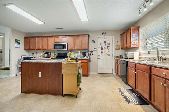 5169 Mossberg Drive E, Theodore, AL 36582