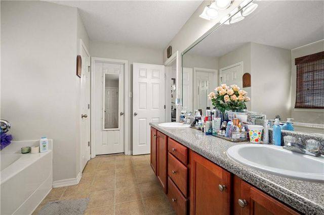 5169 Mossberg Drive E, Theodore, AL 36582