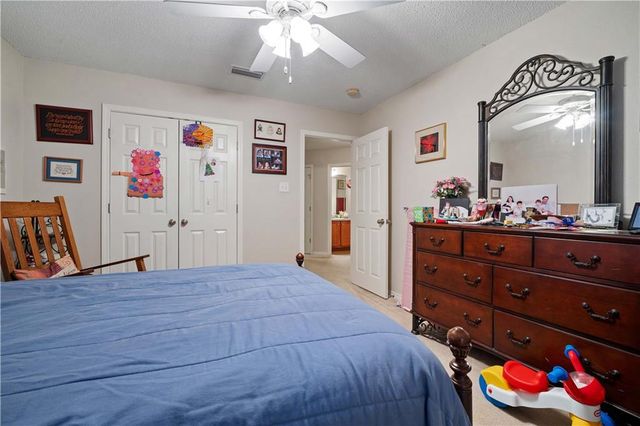 5169 Mossberg Drive E, Theodore, AL 36582