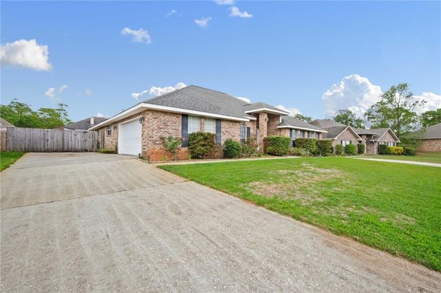 5169 Mossberg Drive E, Theodore, AL 36582