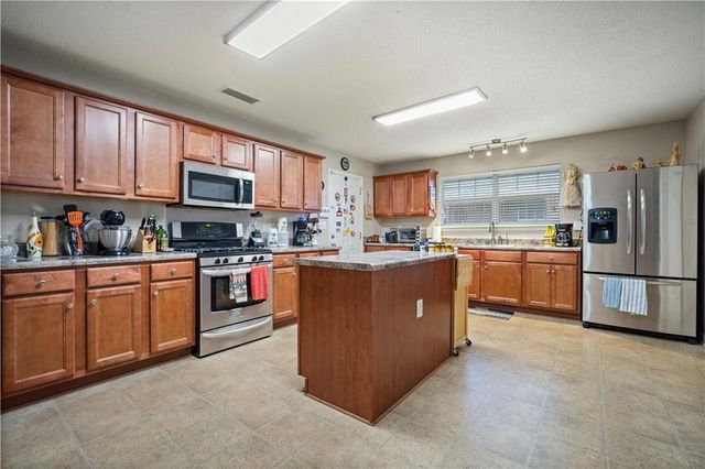 5169 Mossberg Drive E, Theodore, AL 36582