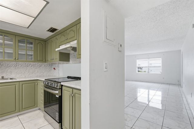 19051 NE 2nd Ave 1503, Miami, FL 33179