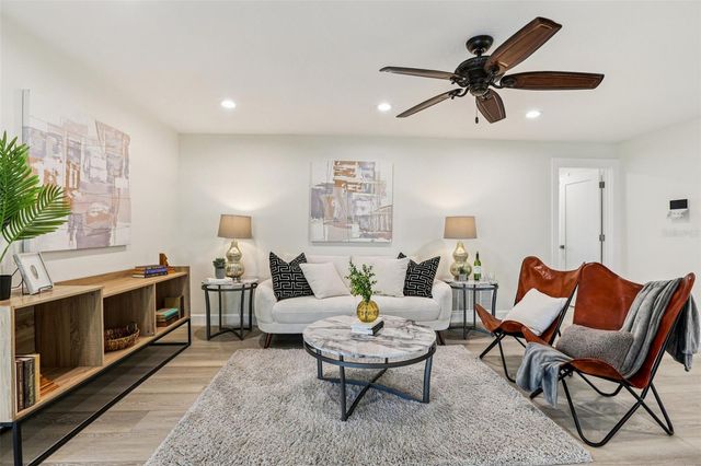 6251 18TH STREET NE, St Petersburg, FL 33702