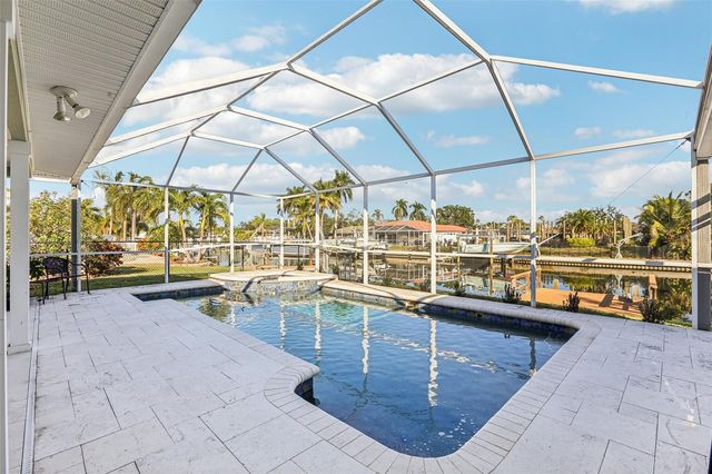 6251 18TH STREET NE, St Petersburg, FL 33702