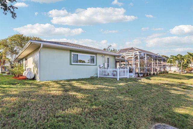 6251 18TH STREET NE, St Petersburg, FL 33702