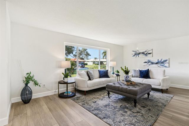 6251 18TH STREET NE, St Petersburg, FL 33702