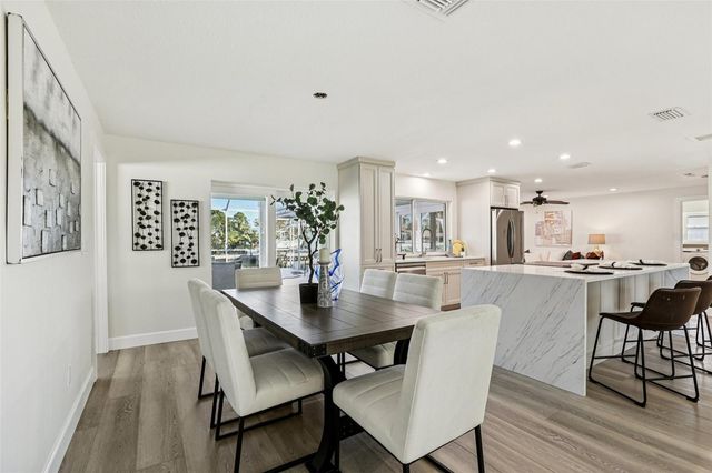 6251 18TH STREET NE, St Petersburg, FL 33702