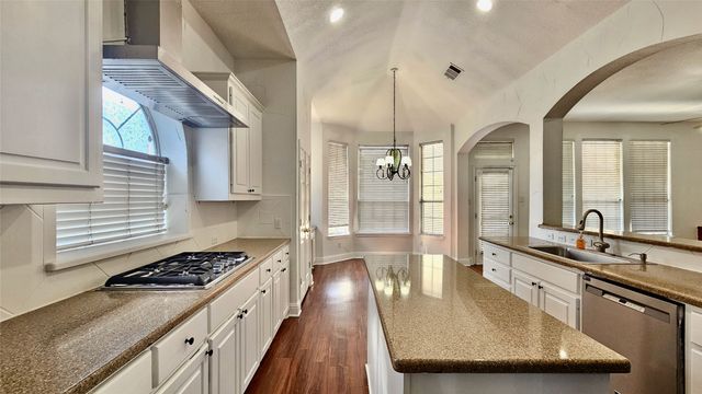 9137 Jasmine Lane, Irving, TX 75063