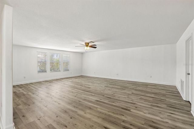 19417 PADDOCK VIEW DRIVE, Tampa, FL 33647