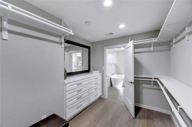 713 Nomad DR, Spicewood, TX 78669
