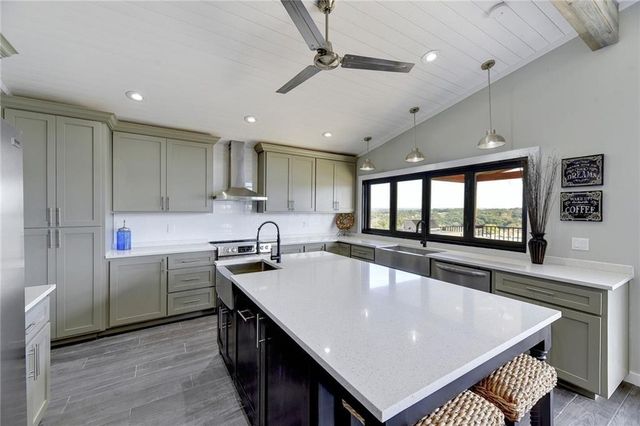 713 Nomad DR, Spicewood, TX 78669