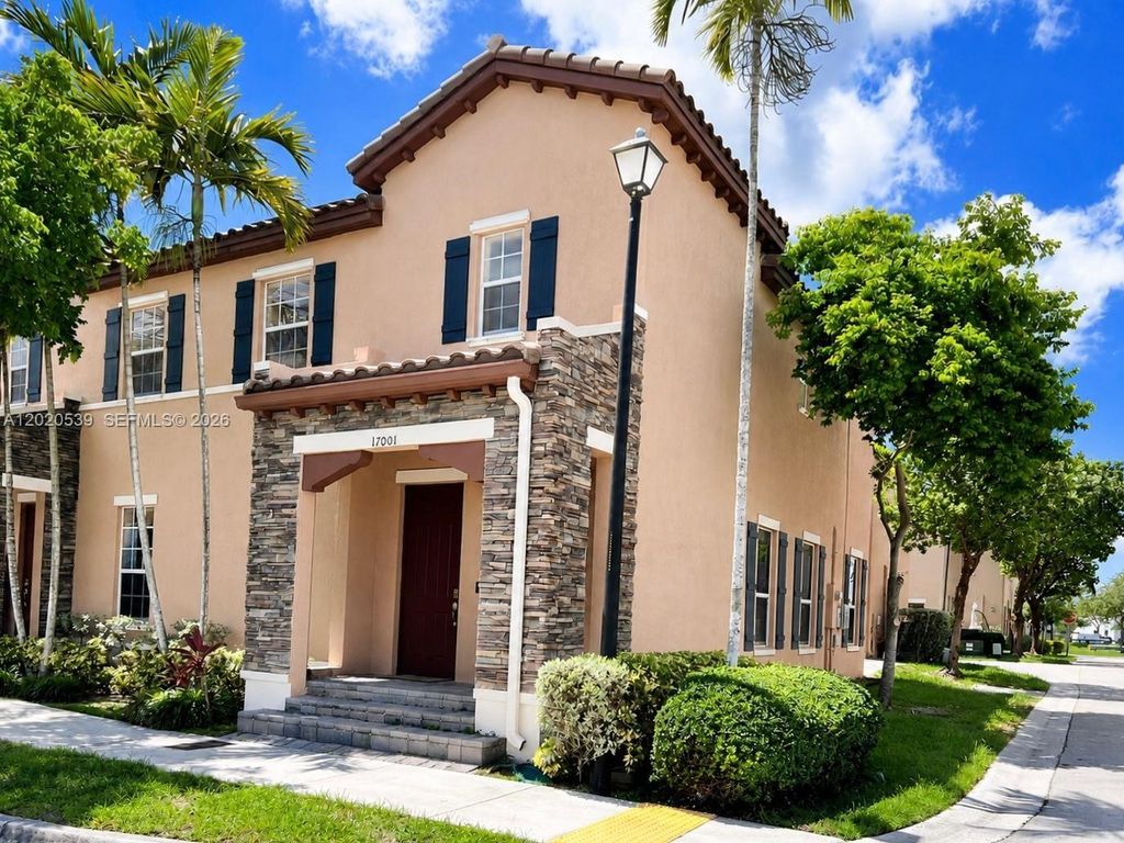 17001 SW 96th Street, Miami, FL 33196