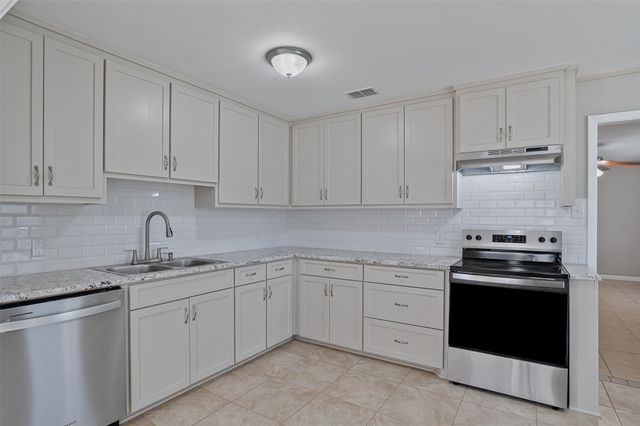 1629 Nikki Lynn Drive, Bossier City, LA 71112