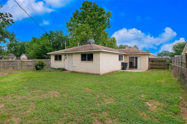 1629 Nikki Lynn Drive, Bossier City, LA 71112