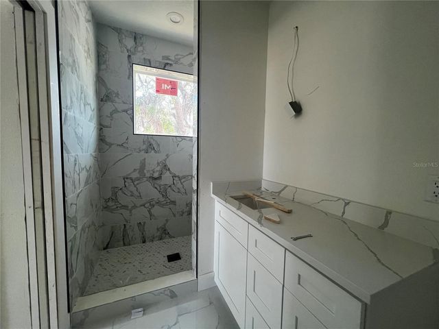 1514 E JUNEAU STREET, Tampa, FL 33604