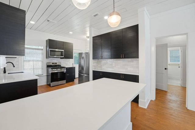 5109 Polk Street, Houston, TX 77023
