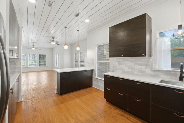 5109 Polk Street, Houston, TX 77023